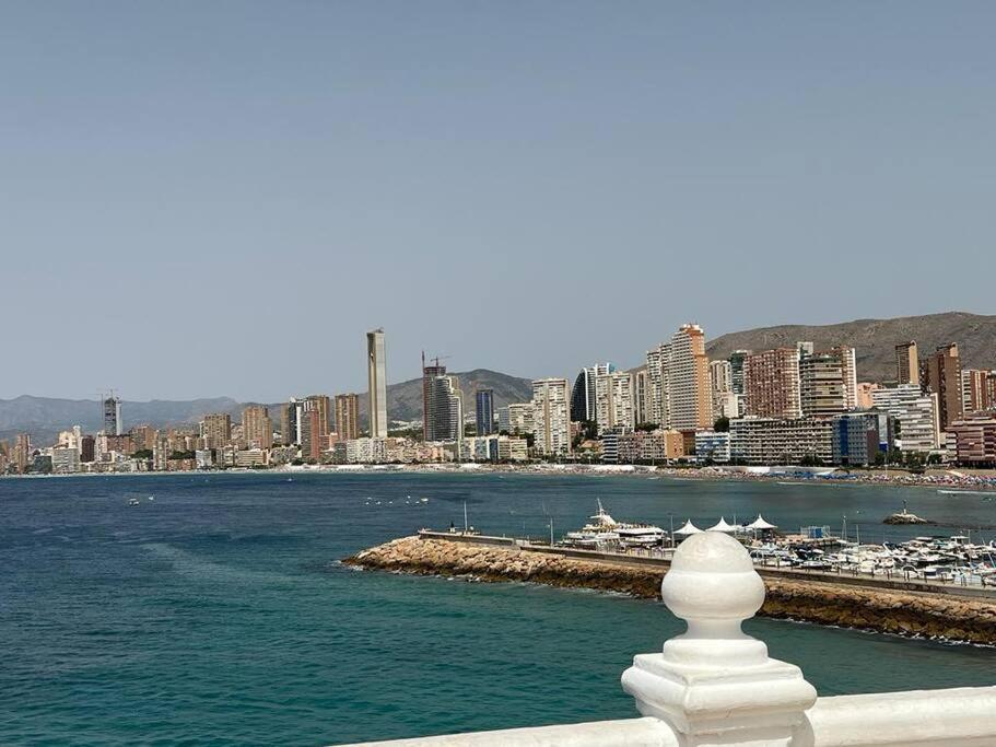 Apartamento Centrico Y En Primera Linea De Playa Apartment Benidorm Exterior photo